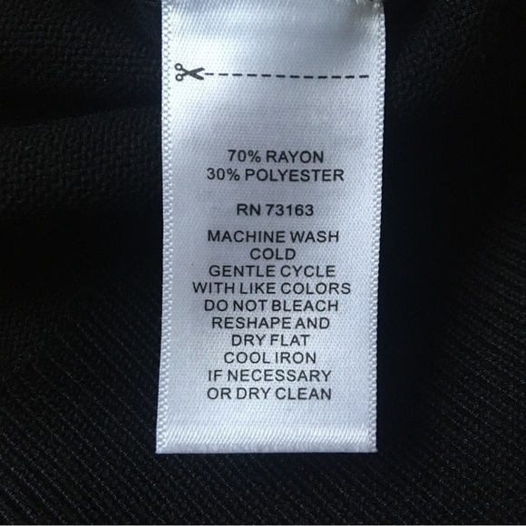 Cable & Gauge Open Shoulder Black Sweater Size M - Picture 5 of 8